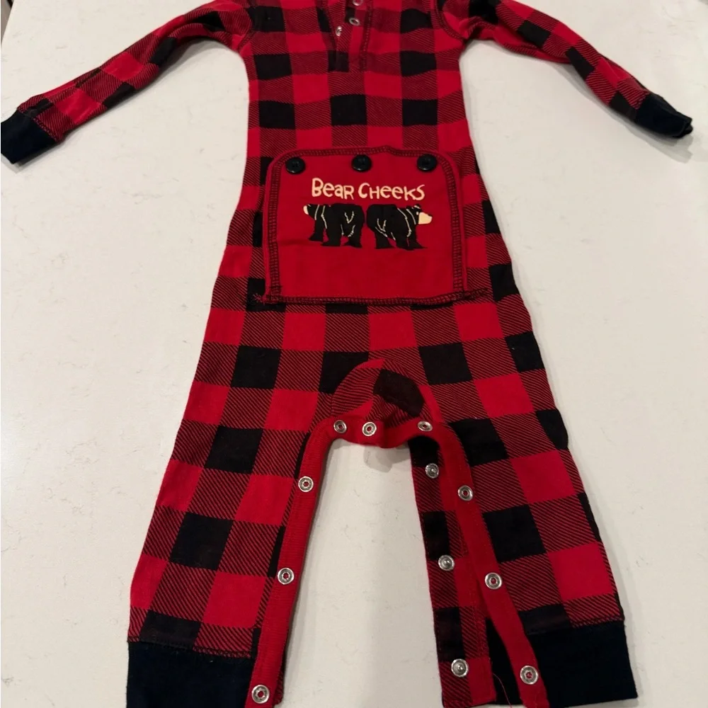 Bear cheeks pajamas, two matching Christmas pajamas! Perfect for twins.